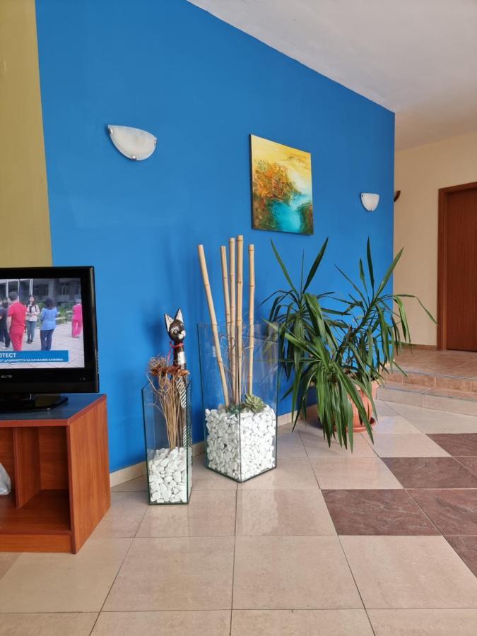 Complex Astra Hotel Pantai Sunny Bagian luar foto